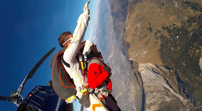 New skydiving service in Verbier